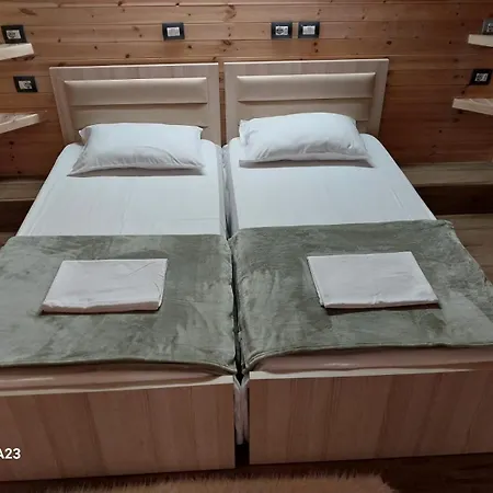 Toska 3* Μπεράτ